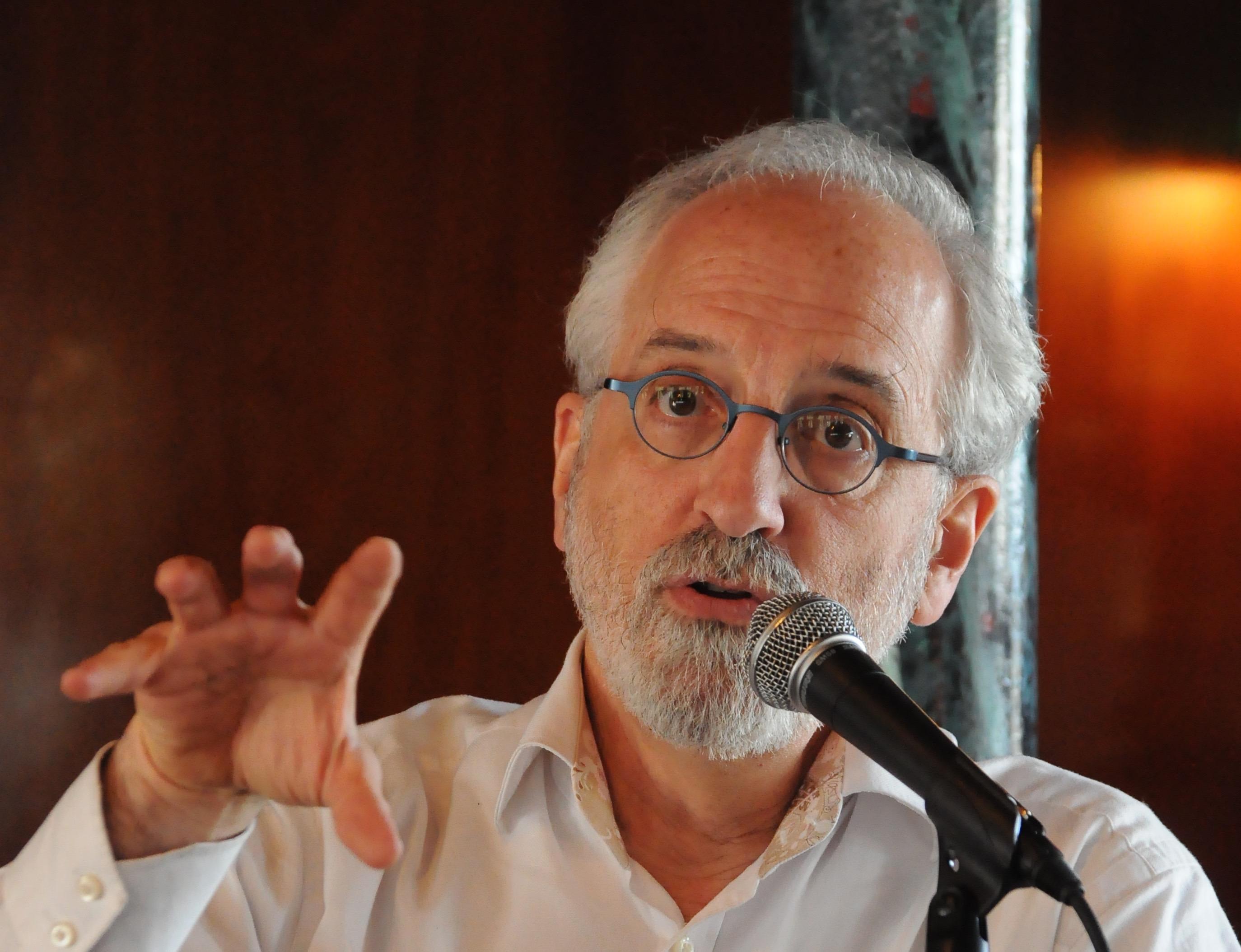 Gil Friend - gesturing